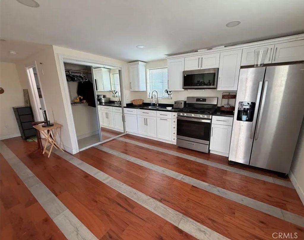 Photo of 24001 Bessemer, Woodland Hills, CA 91367 (MLS # PF26095063)