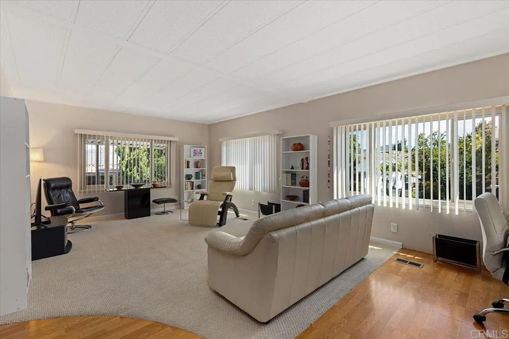 1627 Toyon