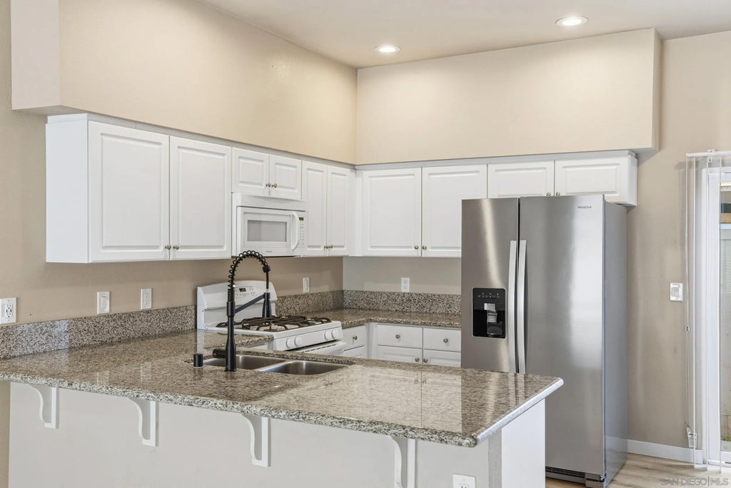 Photo of 1329 Holly Avenue, Imperial Beach, CA 91932 (MLS # 260014565)