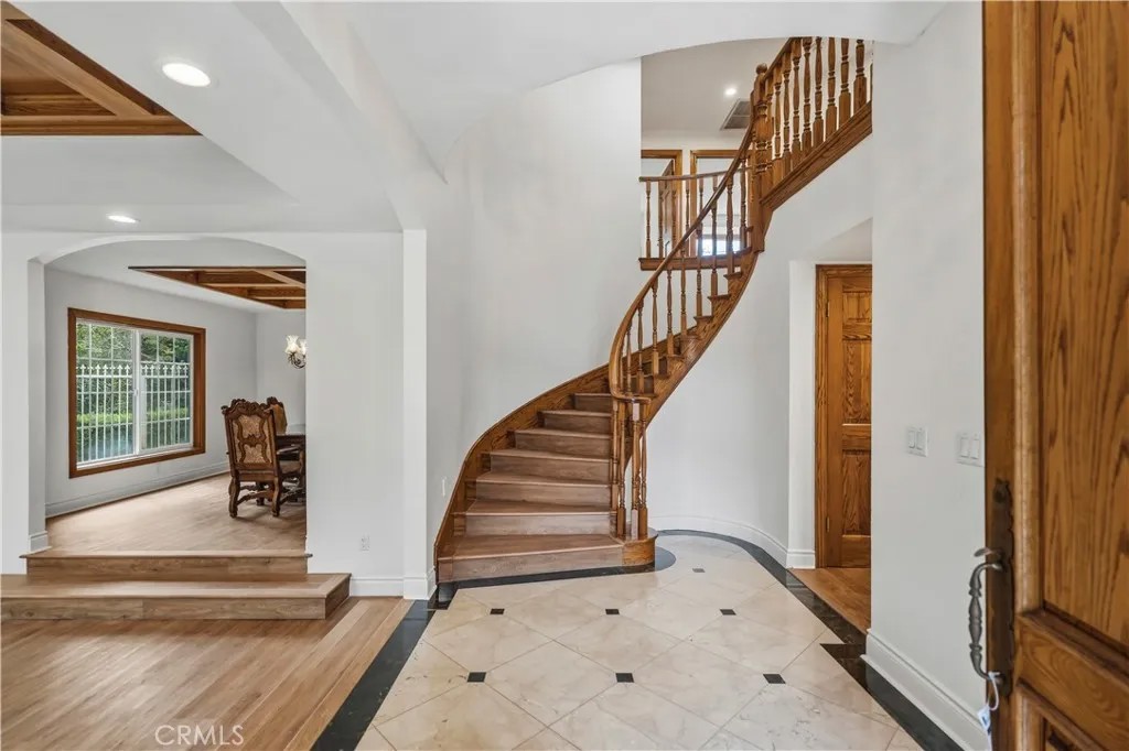 1249 Oakhaven