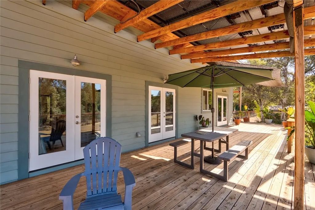 Photo of 4052 Indian Peak Road, Mariposa, CA 95338 (MLS # MP26064596)