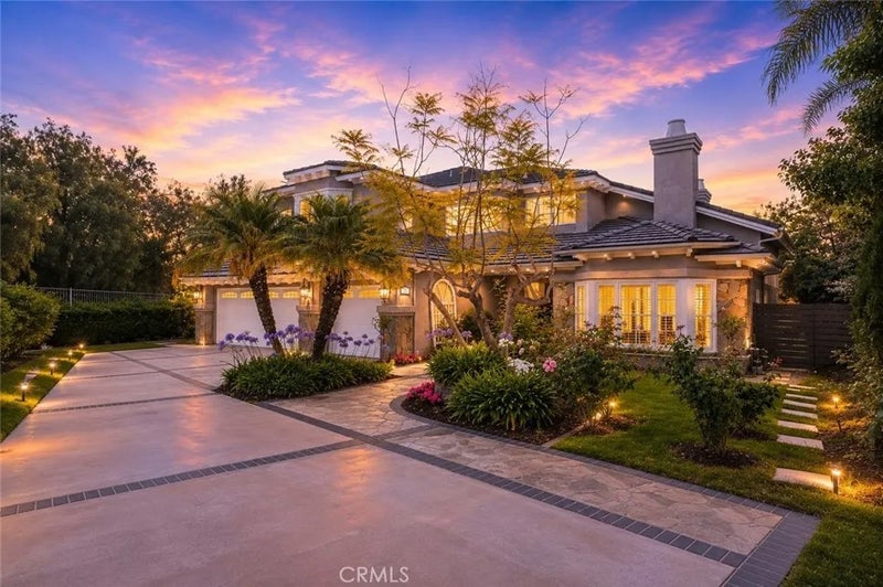 10 Skylark Way
