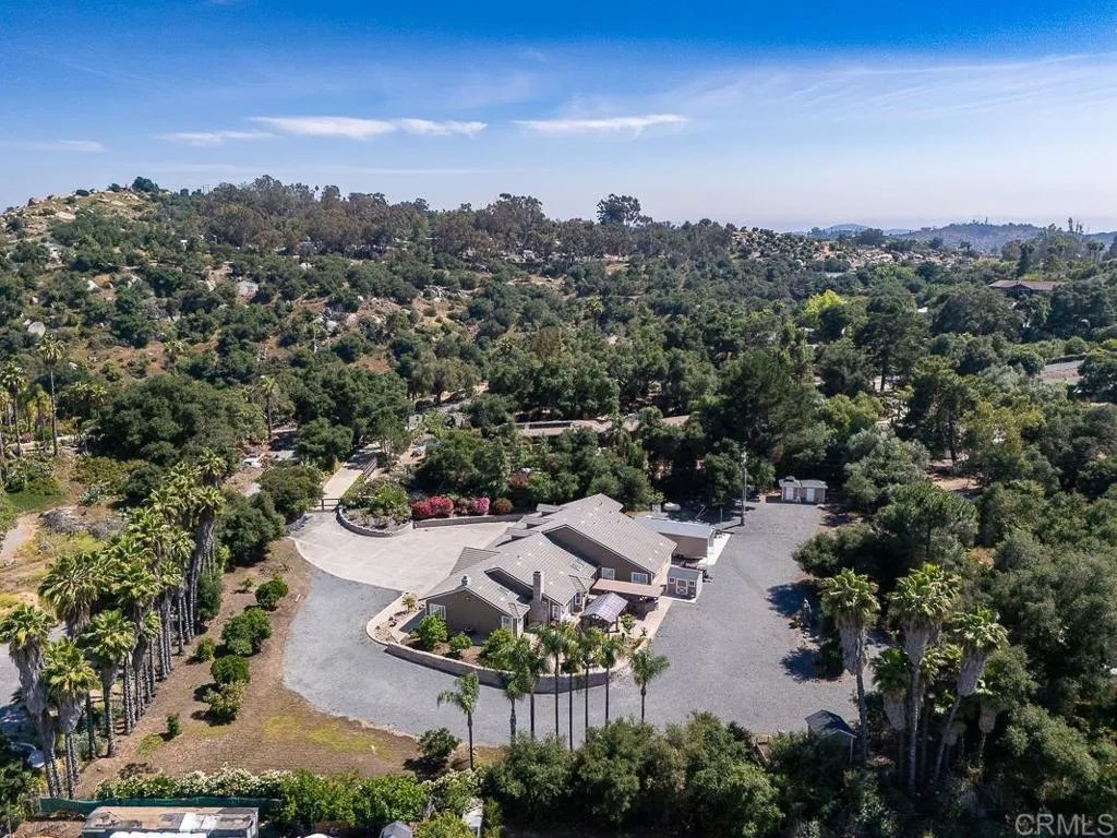 10166 Rancho Roble Rd.