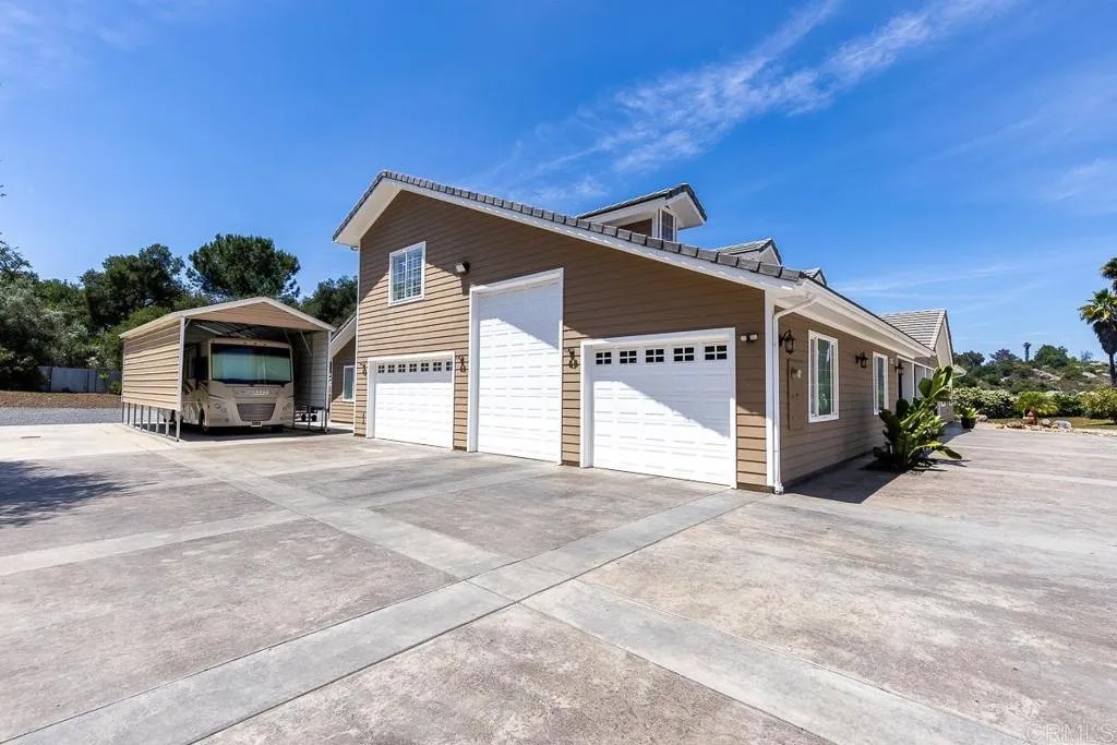 10166 Rancho Roble Rd.