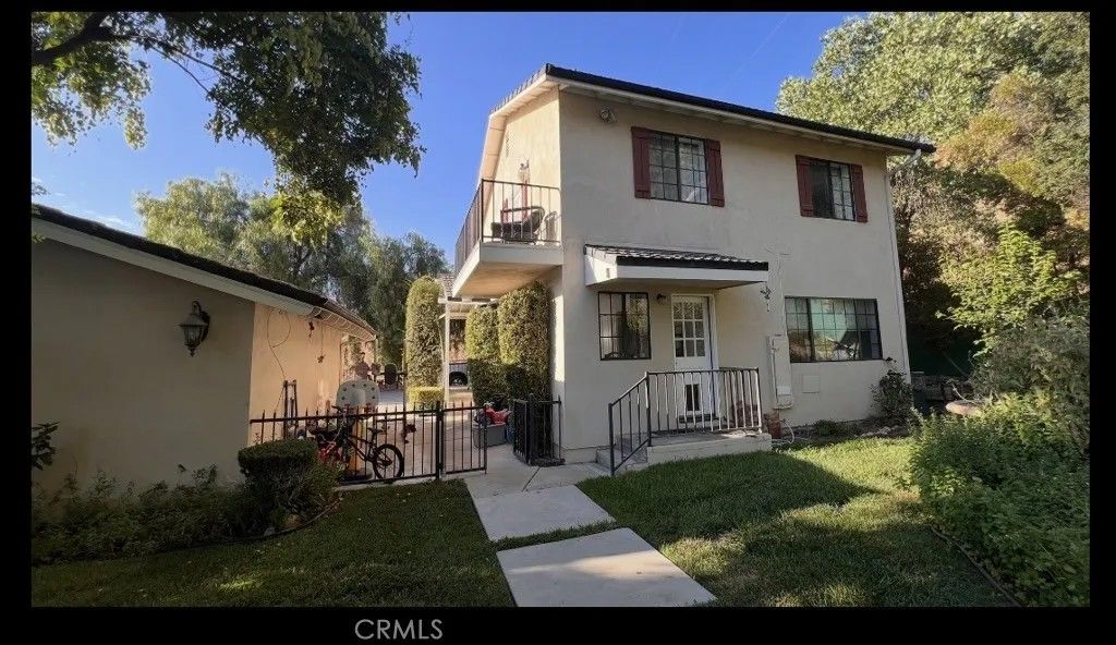 Photo of 24550 Treasure Vista, Newhall, CA 91321 (MLS # SR26046025)