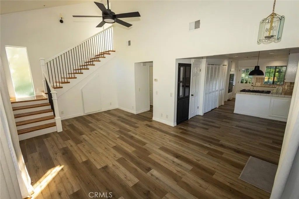 Photo of 24550 Treasure Vista, Newhall, CA 91321 (MLS # SR26046025)