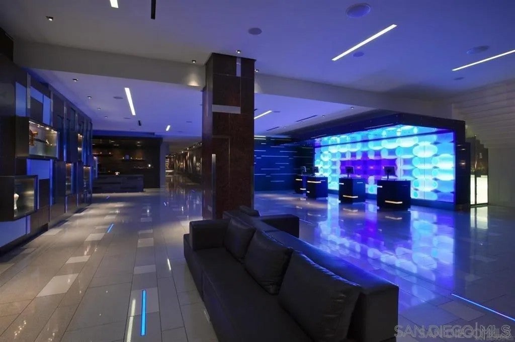 207 5th Ave 332
