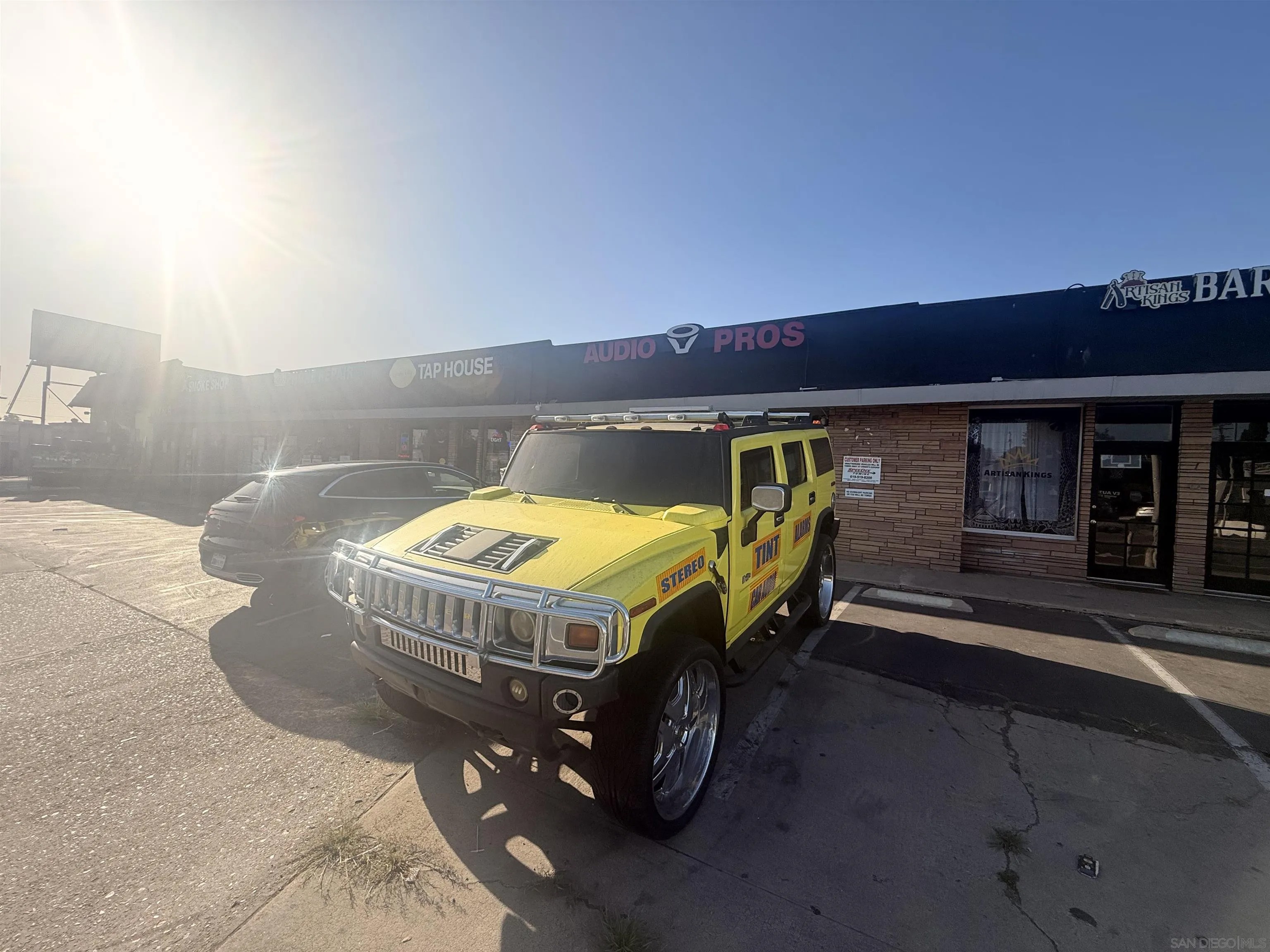 7342 Broadway