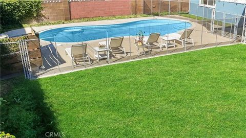 Photo of 23928 Archwood Street, West Hills, CA 91307 (MLS # SR26060107)