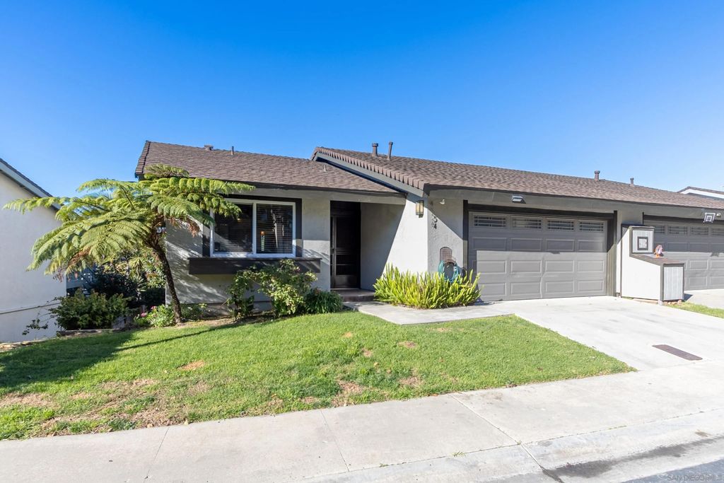 Photo of 4454 Caimito Pedernal, San Diego, CA 92117 (MLS # 2601164)
