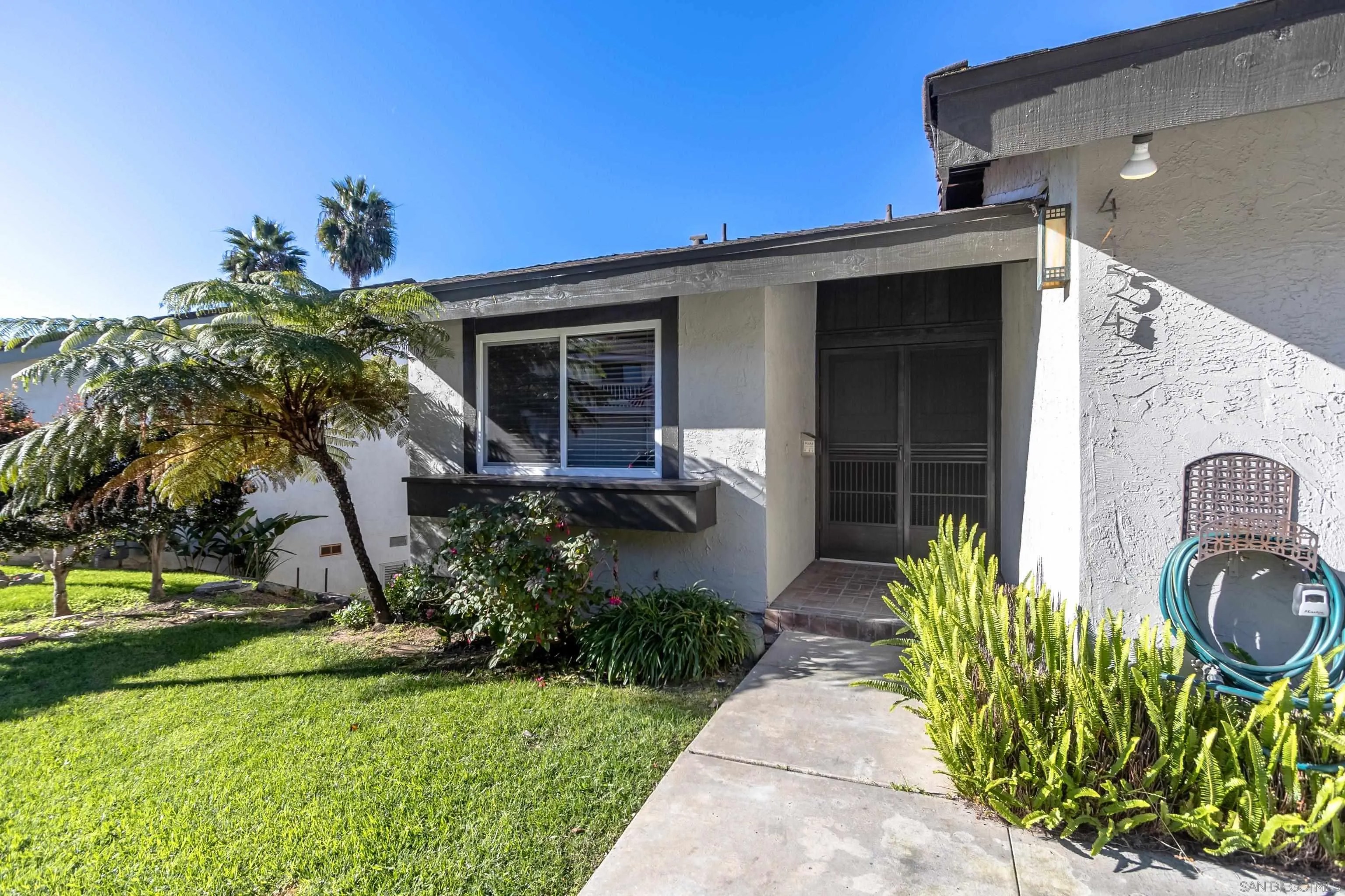 4454 Caminito Pedernal