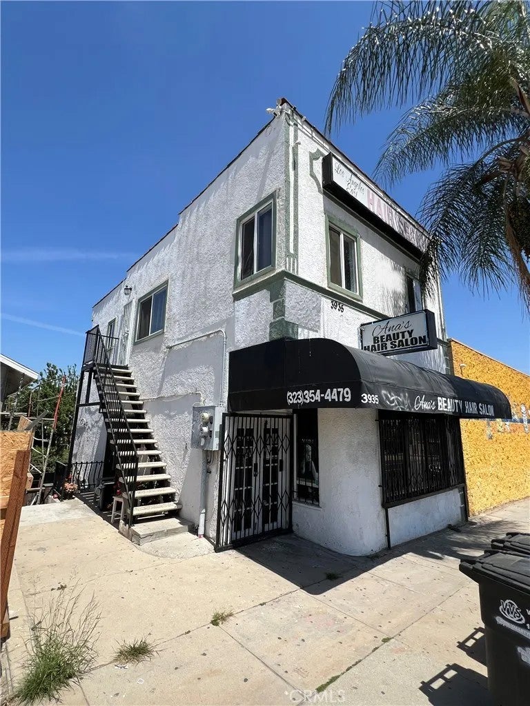 3935 E Cesar E Chavez
