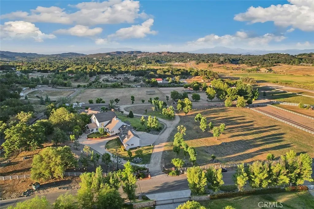 42580 Avenida Escala
