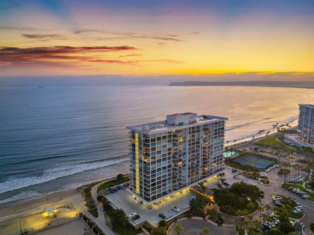 Photo of 1830 Avenida Del Mundo #1112, Coronado, CA 92118 (MLS # 260009802)