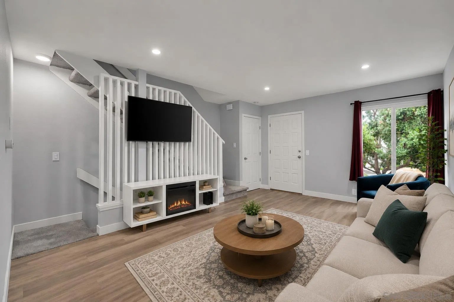 1235 River Glen Row 83