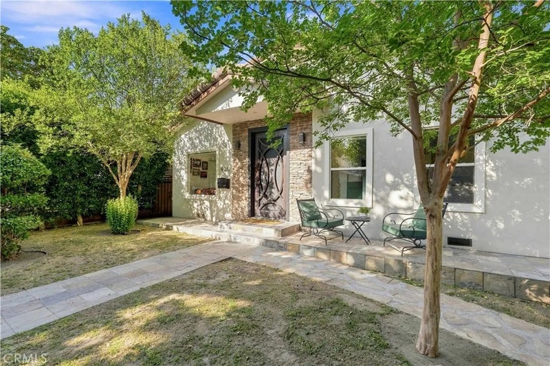 430 N Parish Place