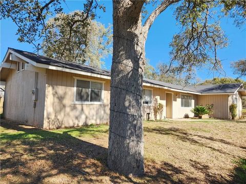 Photo of 47651 Klamath Ave, Coarsegold, CA 93614 (MLS # FR25244441)