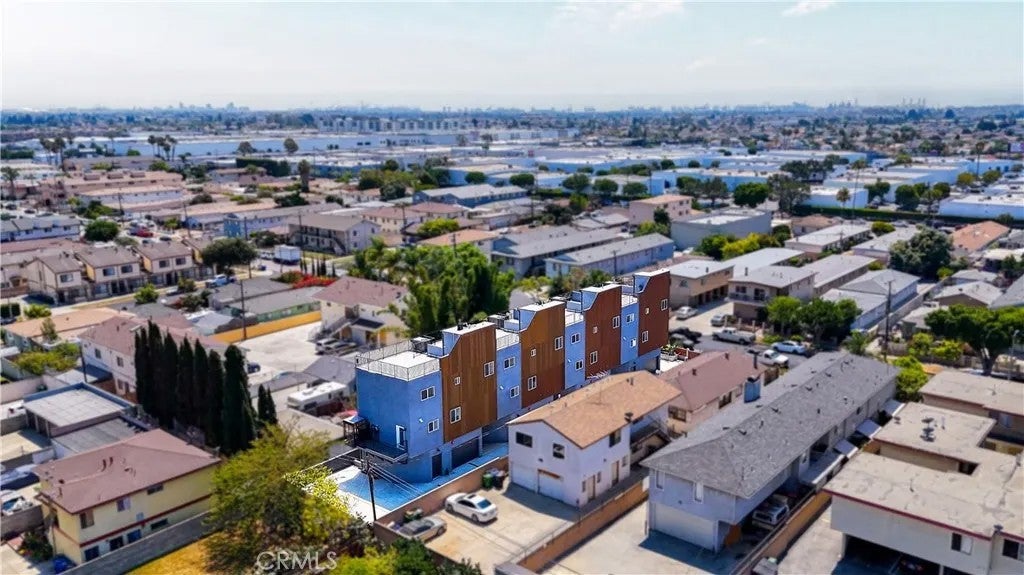 1625 W 227th