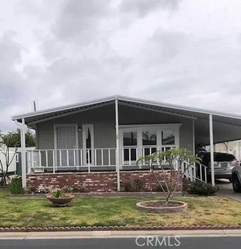 Photo of 2598 Ayala Dr #42, Rialto, CA 92377 (MLS # CV26089875)