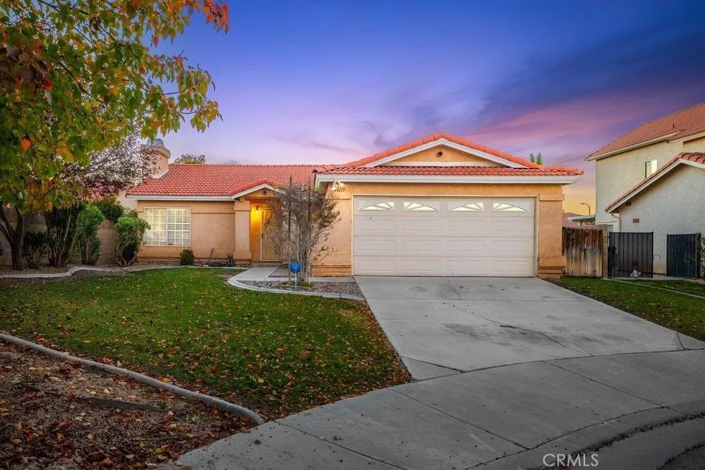Photo of 44115 Hunter Court, Lancaster, CA 93536 (MLS # SR26014878)