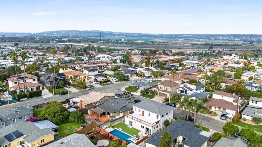 3749 Kingsley Street