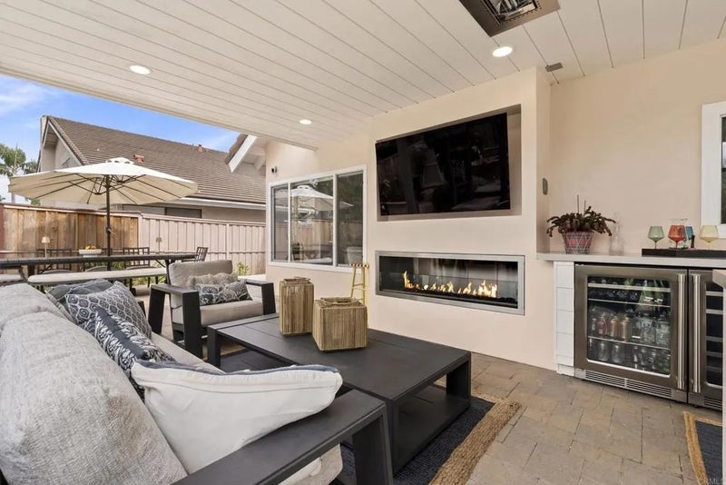 1504 Valleda Lane