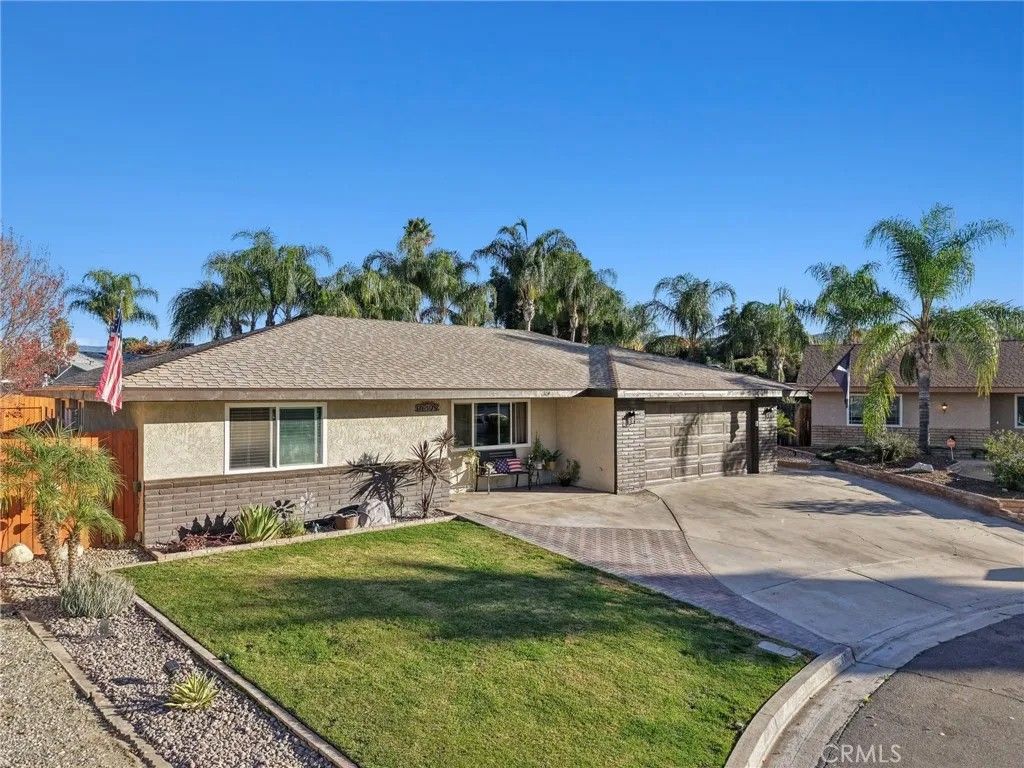 Photo of 26408 Naomi Drive, Hemet, CA 92544 (MLS # CV25276383)