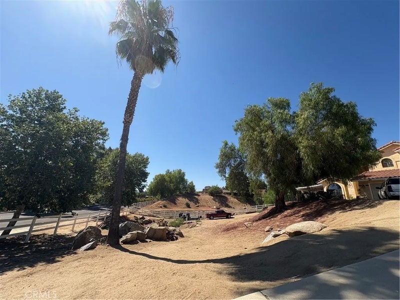 17905 Luna Court