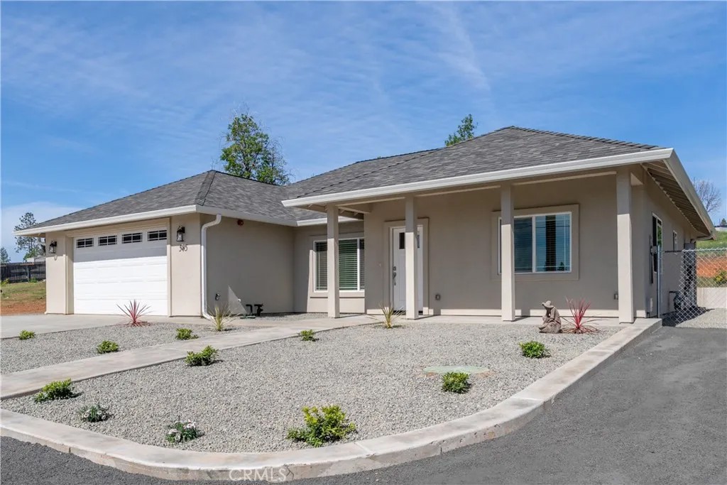 585 Valley View