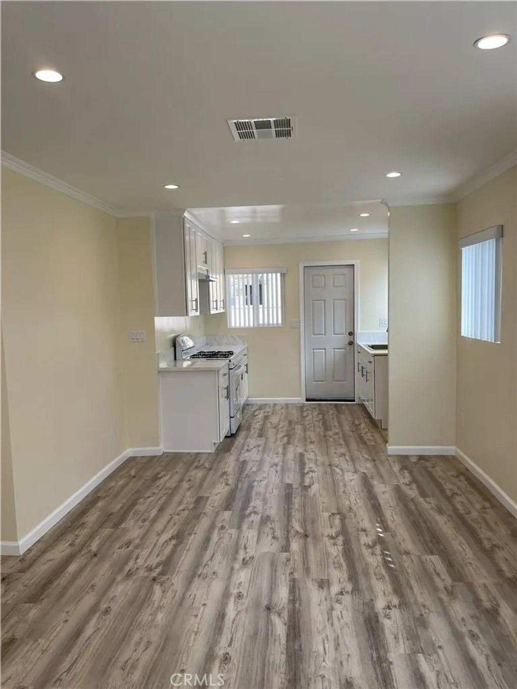 Photo of 369 E Santa Anita Avenue, Burbank, CA 91502 (MLS # GD26088050)