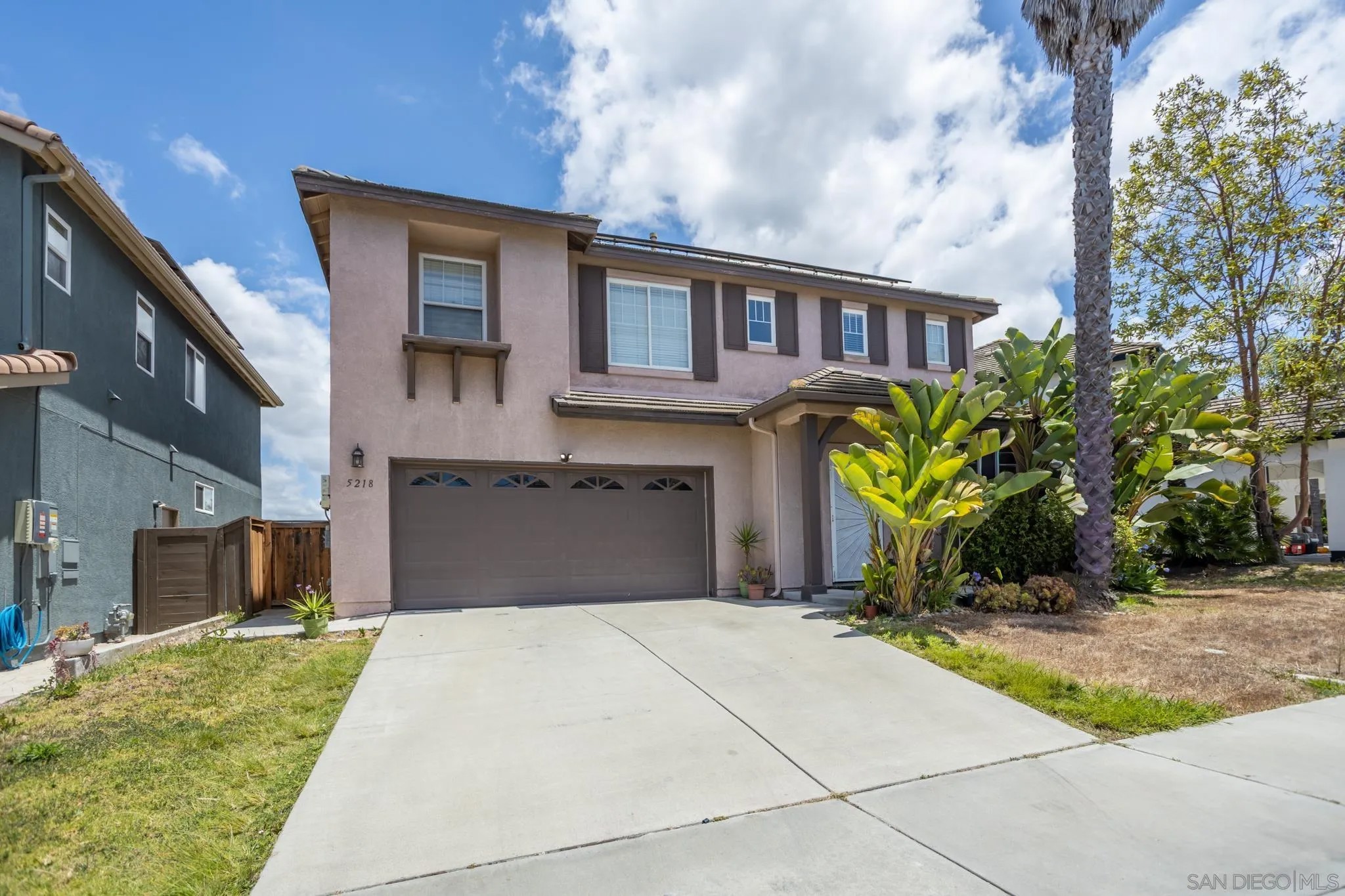 5218 Avenida De Las Vistas