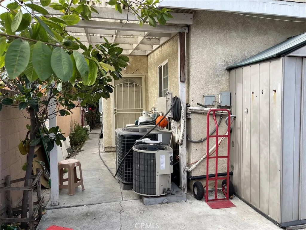 1416 Orange