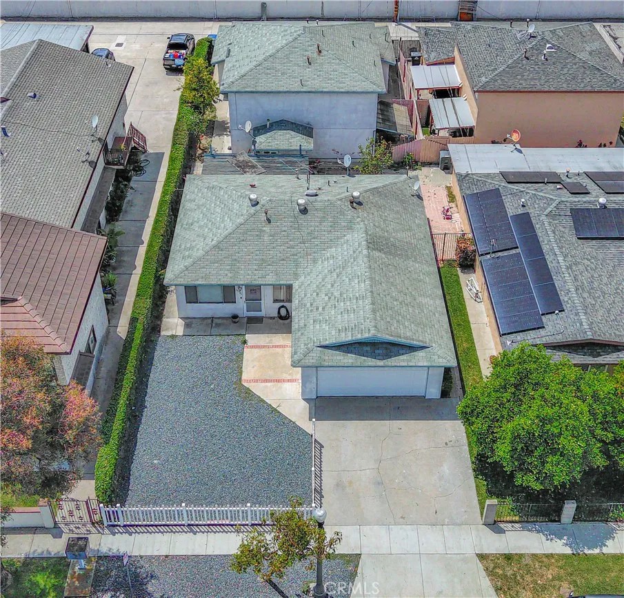 10921 Walnut