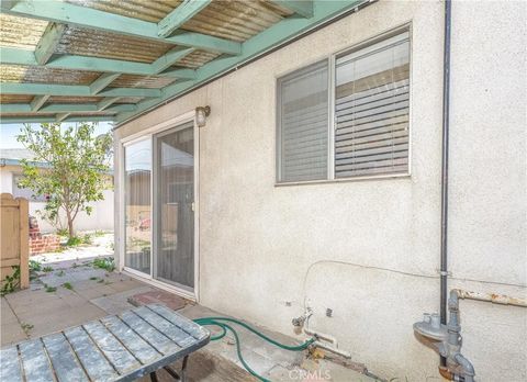 Tiny photo for 10921 Walnut ST, Los Alamitos, CA 90720 (MLS # OC26097675)