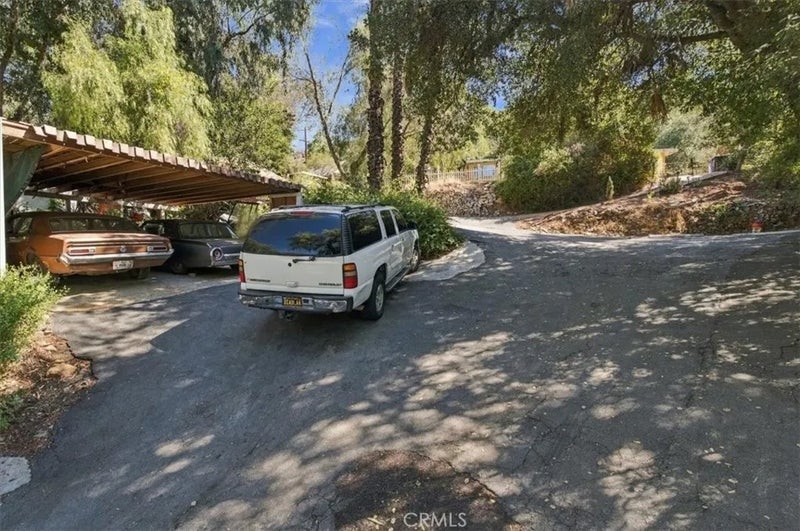 10058 Sunland