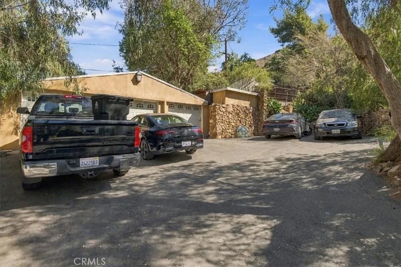 10058 Sunland