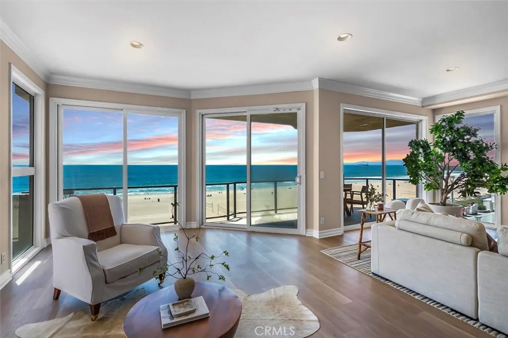 1508 The Strand