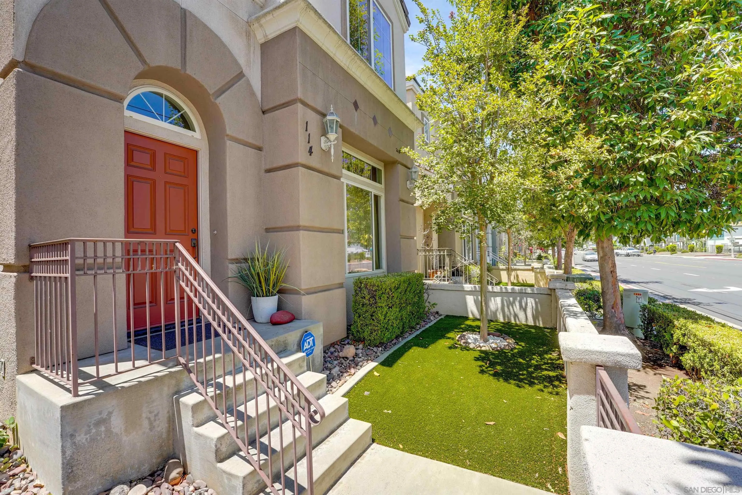 114 Cityscape Gln