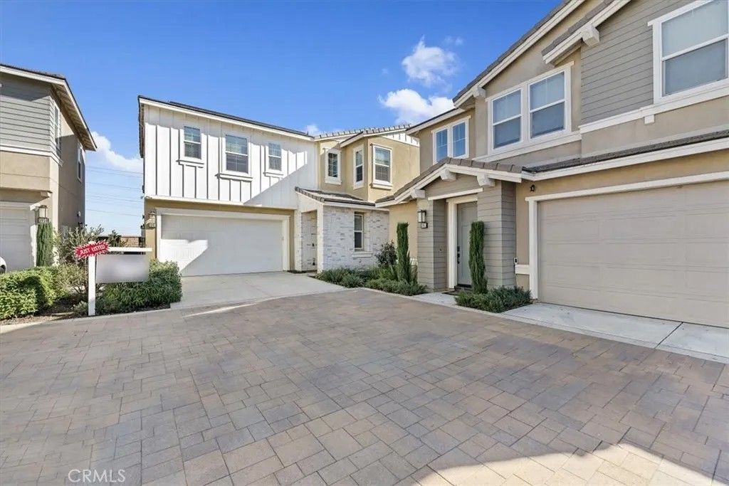 Photo of 3961 S Sunrise Ave, Ontario, CA 91761 (MLS # SW26020967)