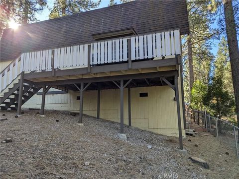 Tiny photo for 637 Sugarloaf Boulevard, Big Bear, CA 92314 (MLS # BB25274136)