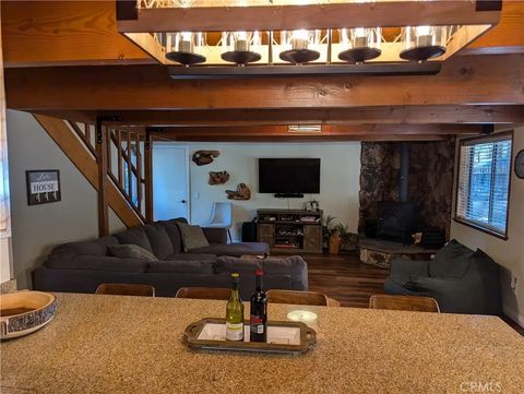 Tiny photo for 637 Sugarloaf Boulevard, Big Bear, CA 92314 (MLS # BB25274136)