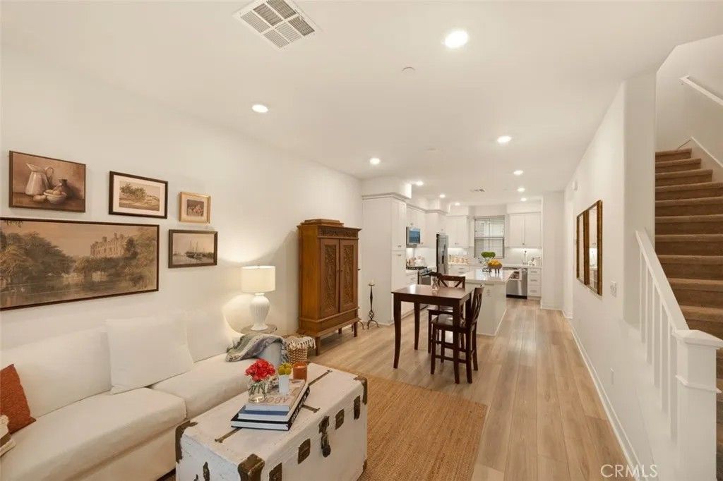 Photo of 192 Juniper Dr, Rancho Mission Viejo, CA 92694 (MLS # OC26013388)