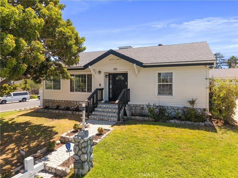 6200 W 77th Street