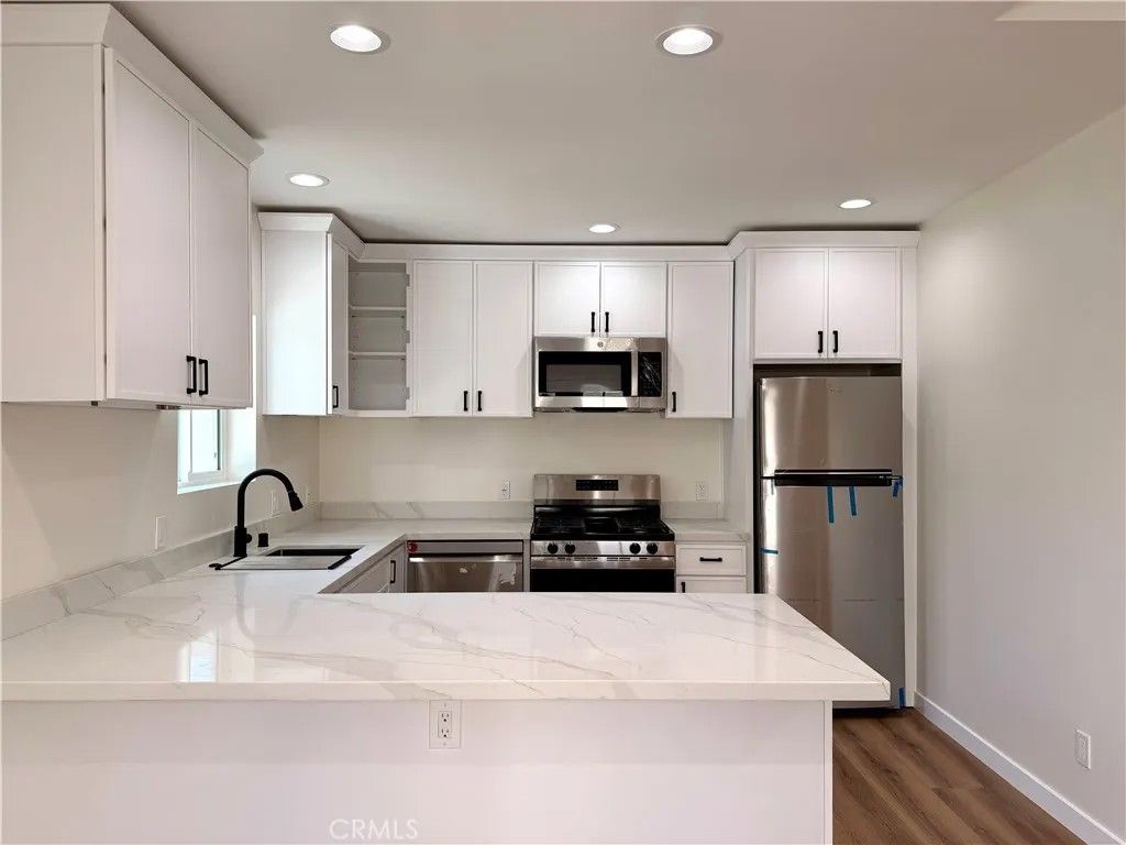 Photo of 3546 Corinth Avenue, Los Angeles, CA 90066 (MLS # OC26058616)