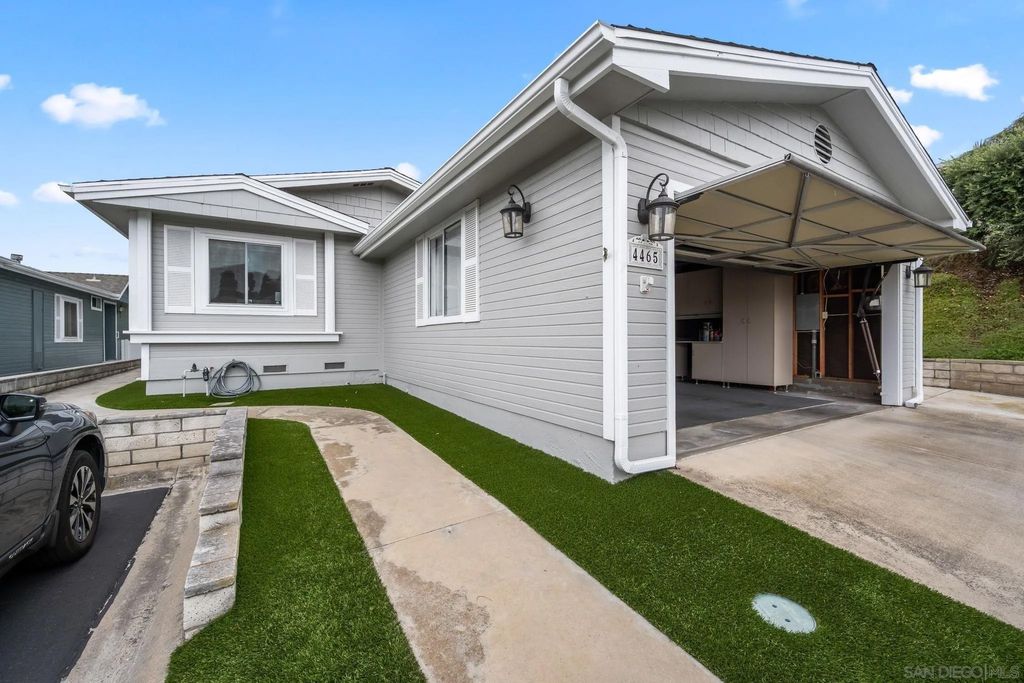 Photo of 4465 Topaz Ln, Oceanside, CA 92056 (MLS # 250041815)