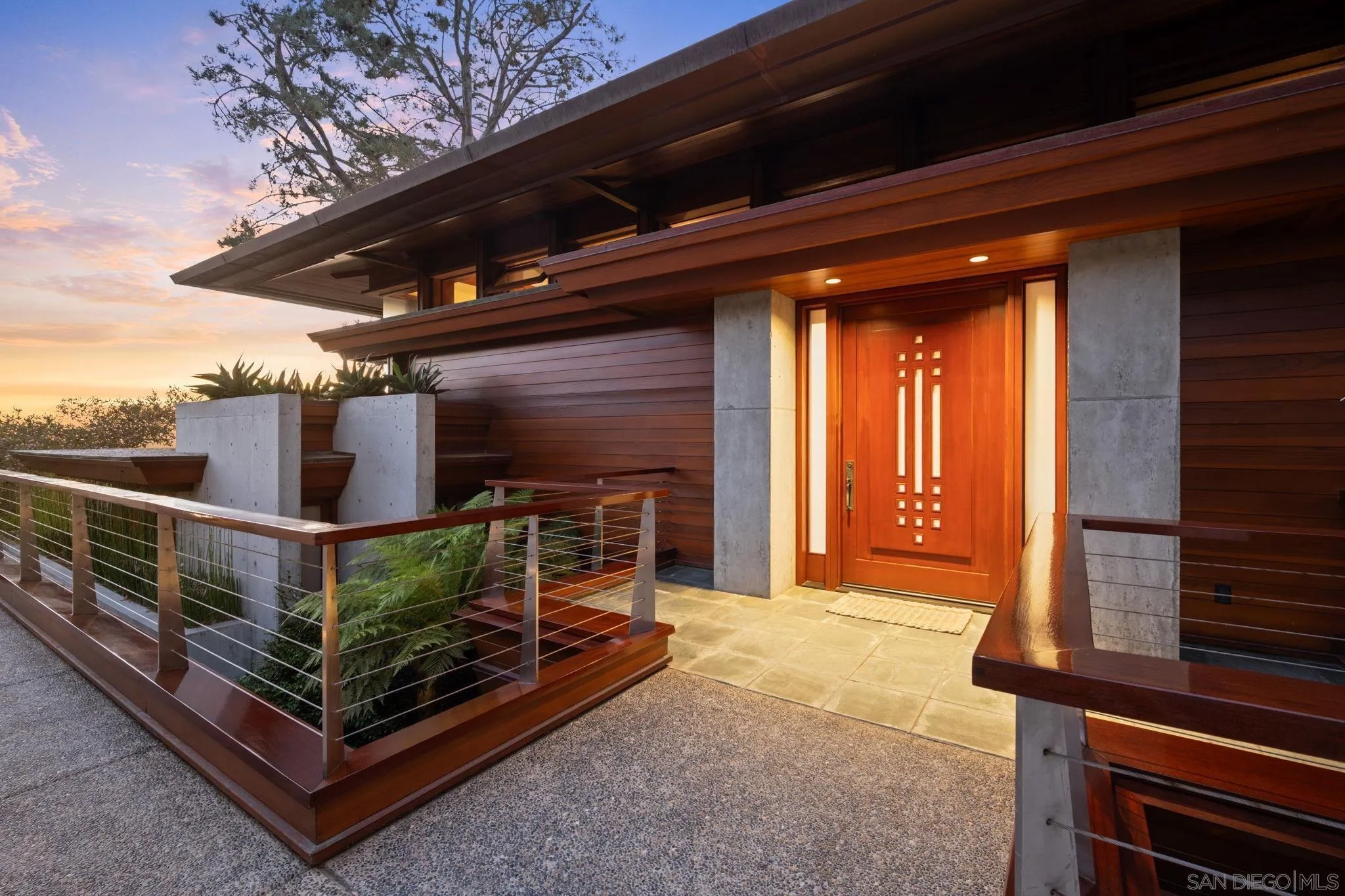 408 Luzon Ave