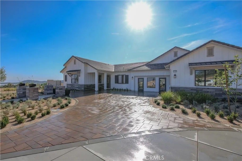 Photo of 3550 W. Emerson Court, San Bernardino, CA 92407 (MLS # IV26074473)