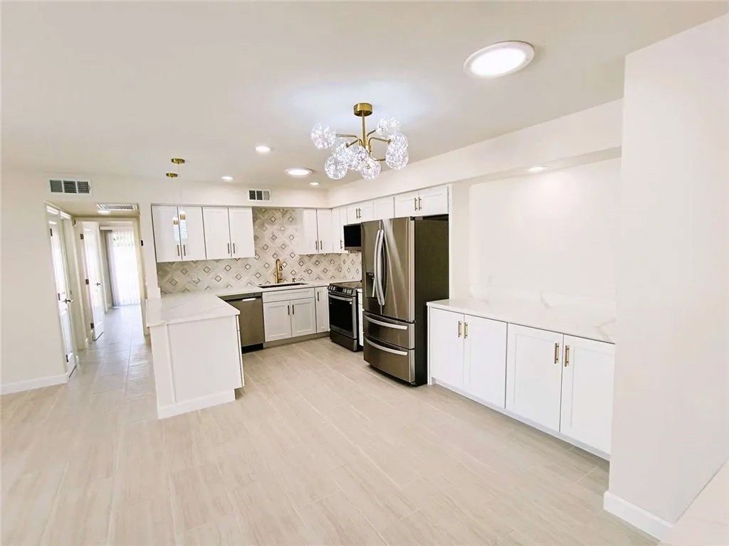 3028 Sunflower Circle East