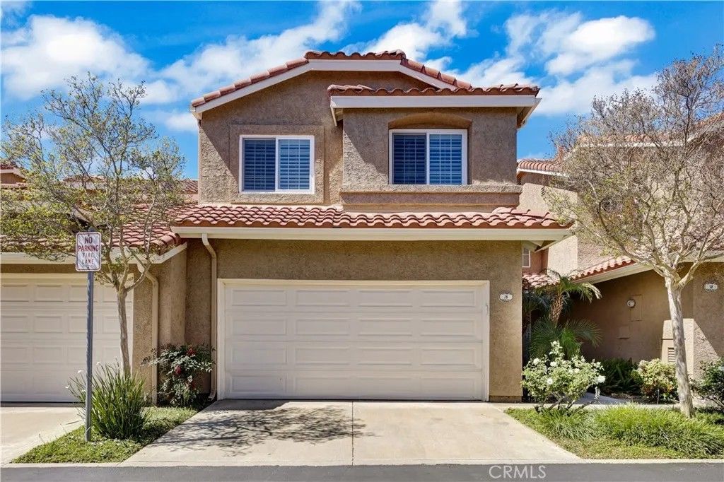 Photo of 28102 Bobwhite Cir #3, Saugus, CA 91350 (MLS # SW26055851)