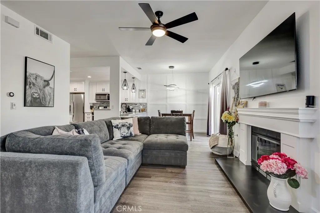 Photo of 28102 Bobwhite Cir #3, Saugus, CA 91350 (MLS # SW26055851)